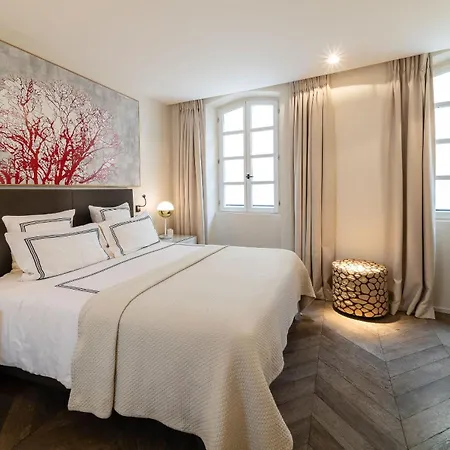 Le Yaca 5* سان تروبيه